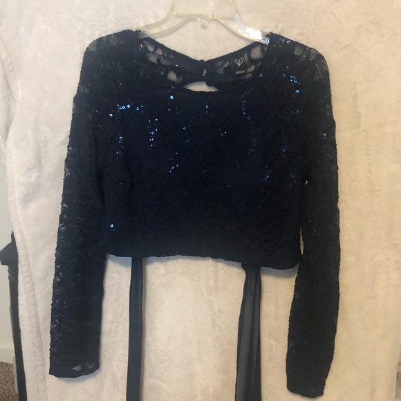 2pc our fit - Picture 4 of 7